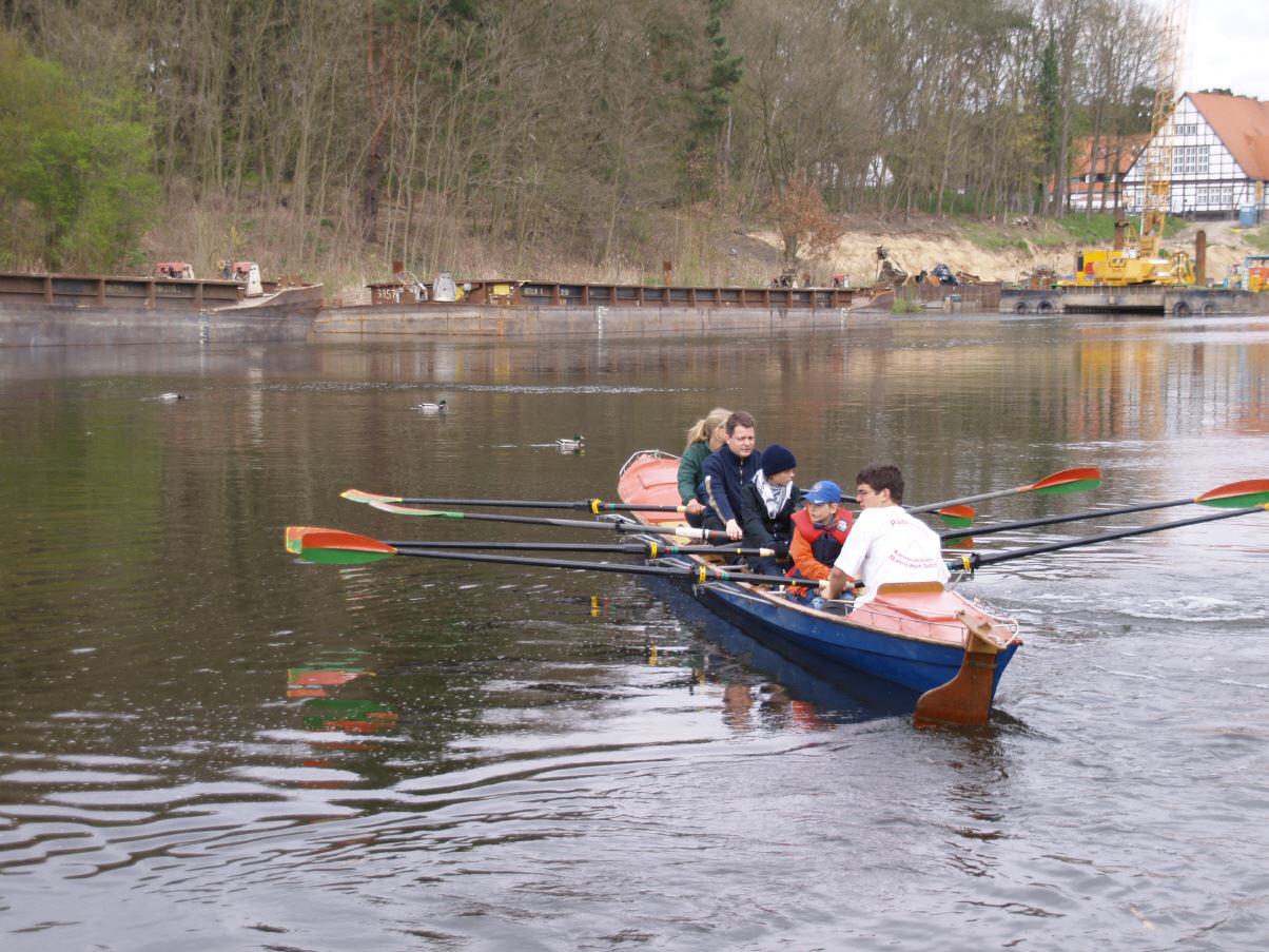 Im Ruderboot auf dem Teltowkanal